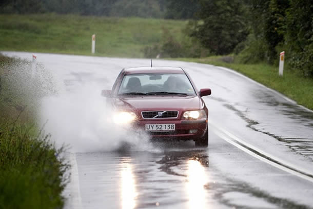Increasing the speed limit on rural roads reduces the number of accidents
